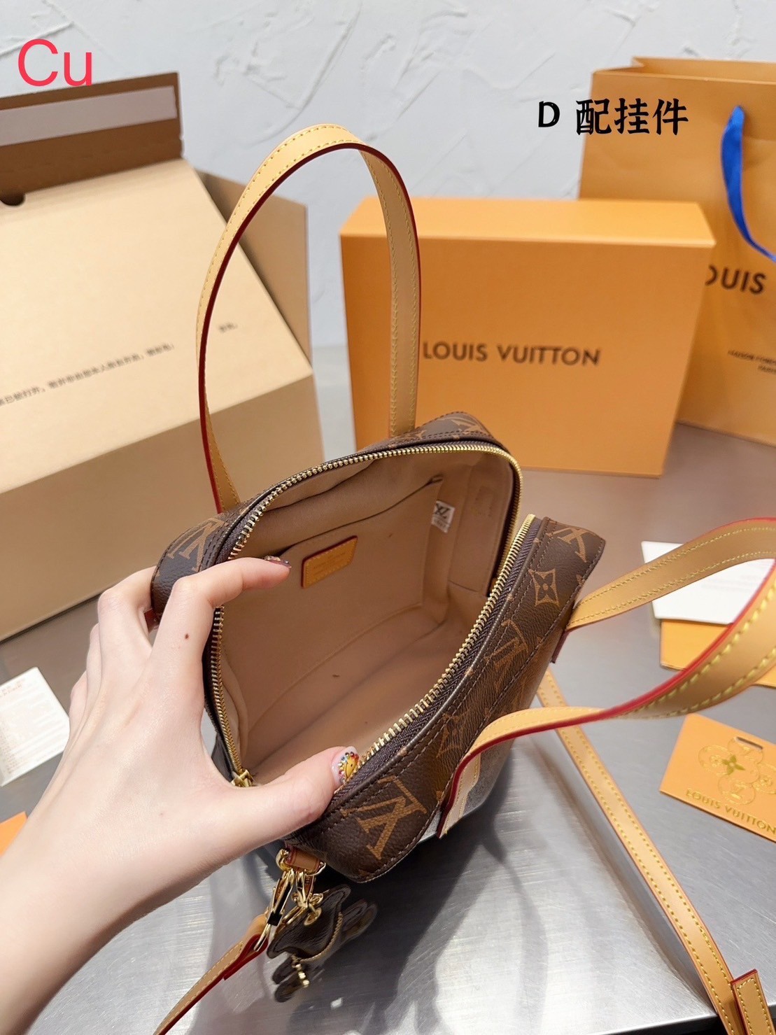 LV Spontini Tote Bag / LV BAG พร้อมส่ง กระเป๋าสะพายทรงโท้ท มีซิปปิดรอบดีไซน์น่ารัก แถมฟรีน้องหมีห้อย