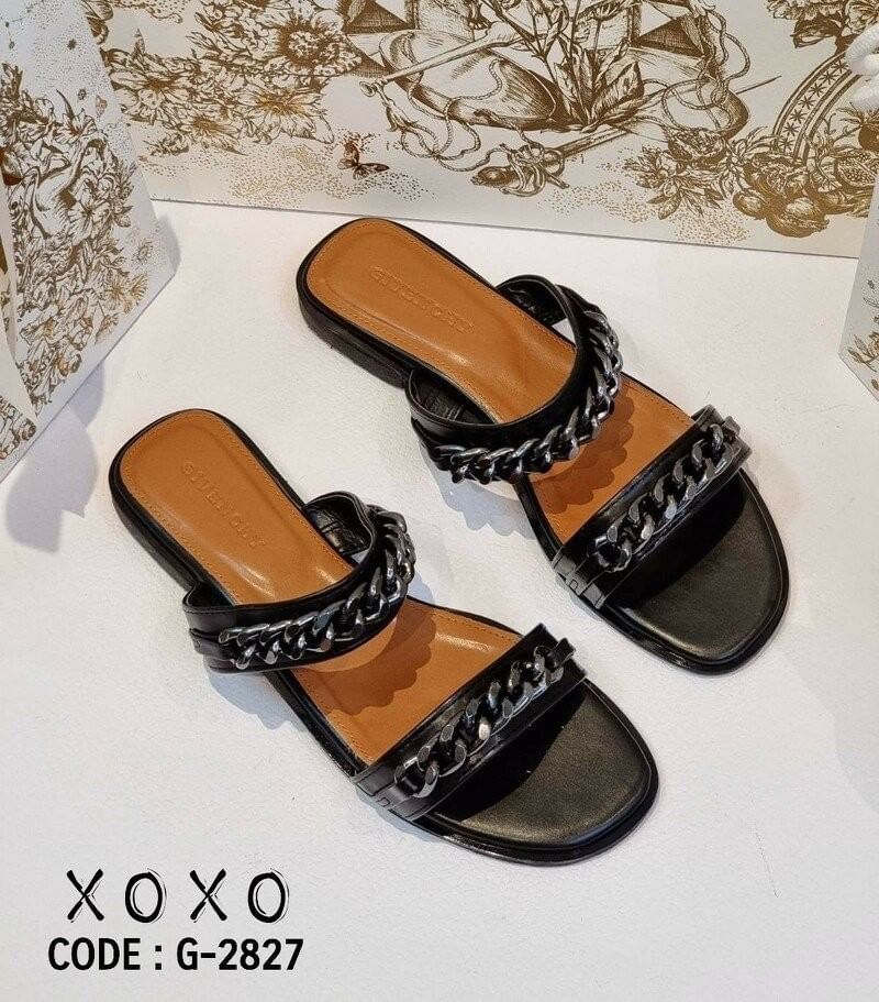 Givenchy Sandals แตะ โซ่ สวย เก๋ งานขายดีตลอดกาล แมทส์ชุดง่าย น้ำหนักเบา วัสดุหนัง PU แต่งโซ่อย่างดีอะไหล่หนา ดูแพงเกินราคาขาย น้ำหนักเบา