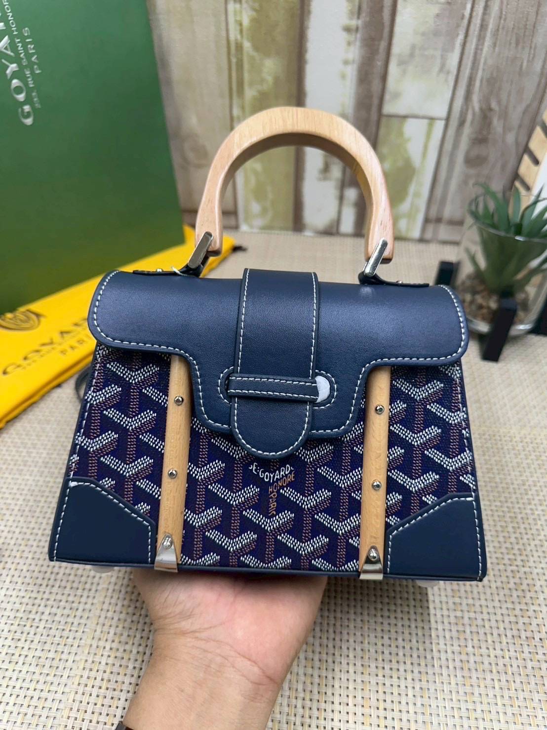 10 สี ORI หนังแท้ | GOYARD Saïgon Souple Mini Bag 20cm กระเป๋าถือ/สะพายดีไซน์หูจับไม้เป็นเอกลักษณ์ที่สวยหรูหราสง่างาม