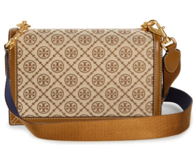 สีใหม่ Hazelnut Large Size TORY BURCH T Monogram jacquard shoulder bag ฮอตไอเท็ม ที่สาวๆเค้ารู้กัน!! กระเป๋าสะพายไหล่ ดีไซน์ทรงสวย คลาสสิคแฝงความหรู วัสดุผ้า jacquard ตัดขอบด้วยหนังแท้ เปิด-ปิดด้วยกระดุมแม่เหล็ก ใช้งานง่าย ภายในโล่งกว้าง แบ่งสัดส่วนสวย ใส