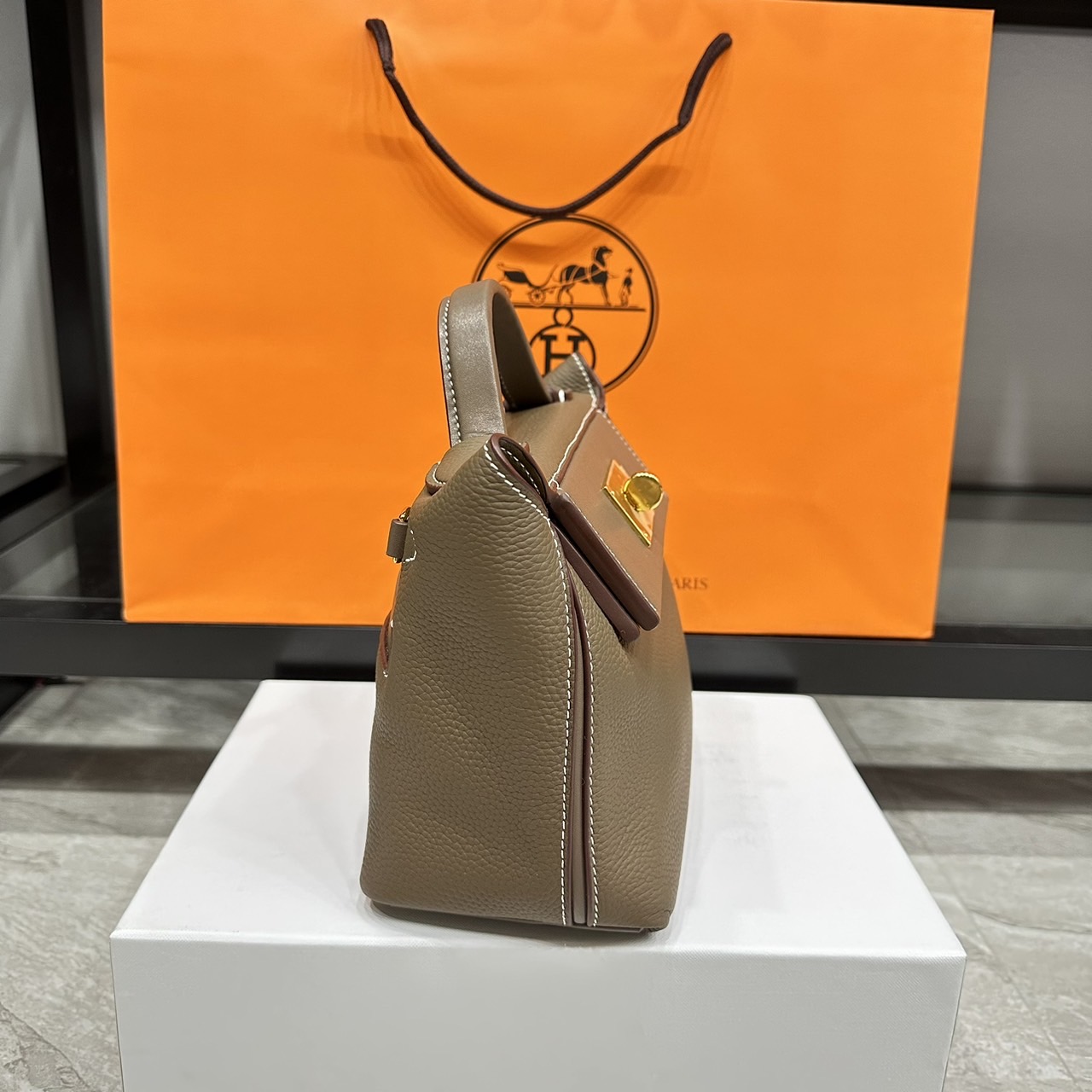 HERMES Hermes 24/24 Mini bag 20cm กระเป๋าถือ/สะพายแบรนด์หรู เอกลักษณ์ของความสง่างาม เกรดออริ สลับแท้ 1:1 ใช้งานต่างประเทศได้