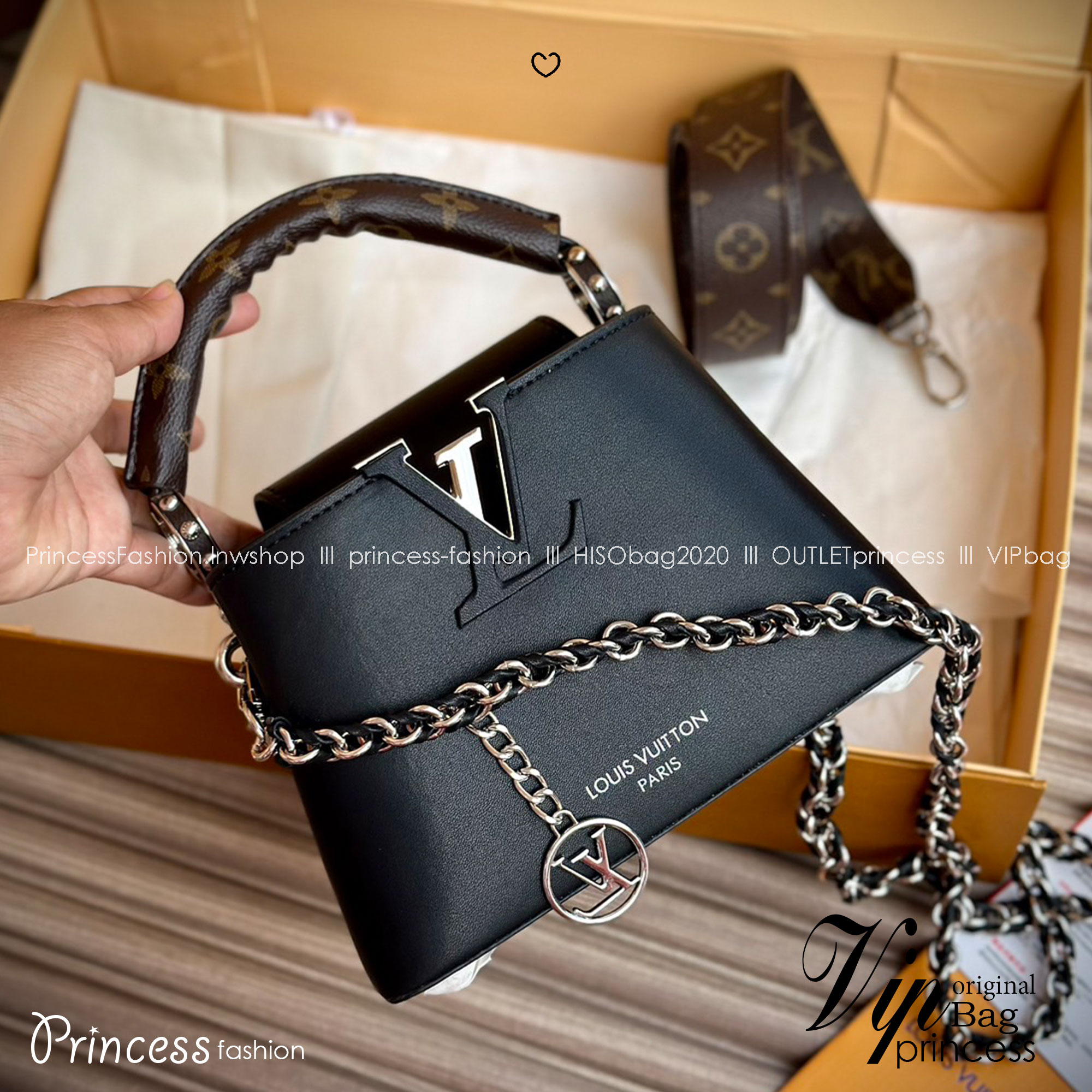 LV Capucines East-West Mini Bag กระเป๋าถือสุดหรู ดีไซน์สวยสีดำคลาสสิค ไซส์มินิดีงามม้ากกกก!! มาพร้อมหูจับในตัว ด้วยรูปทรงวินเทจ ทำให้ไอเท็มนี้สะกดทุกสายตาจริงๆ