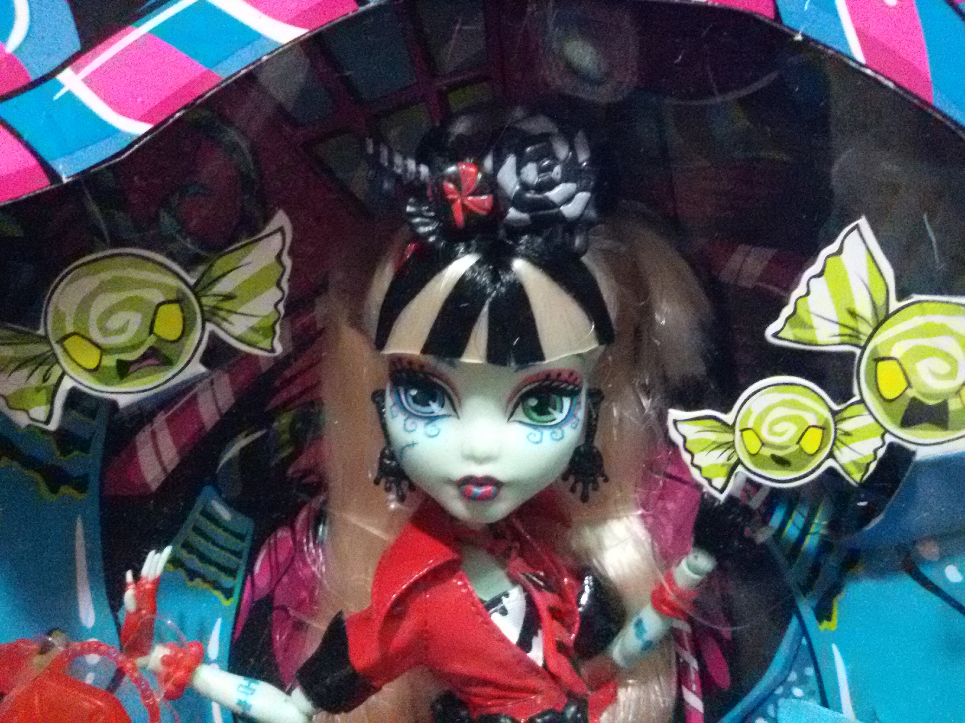 Monster High Sweet Screams Frankie Stein ตุ๊กตามอนส์เตอร์ไฮแท้ มือหนึ่งกล่องไม่สวยค่ะ