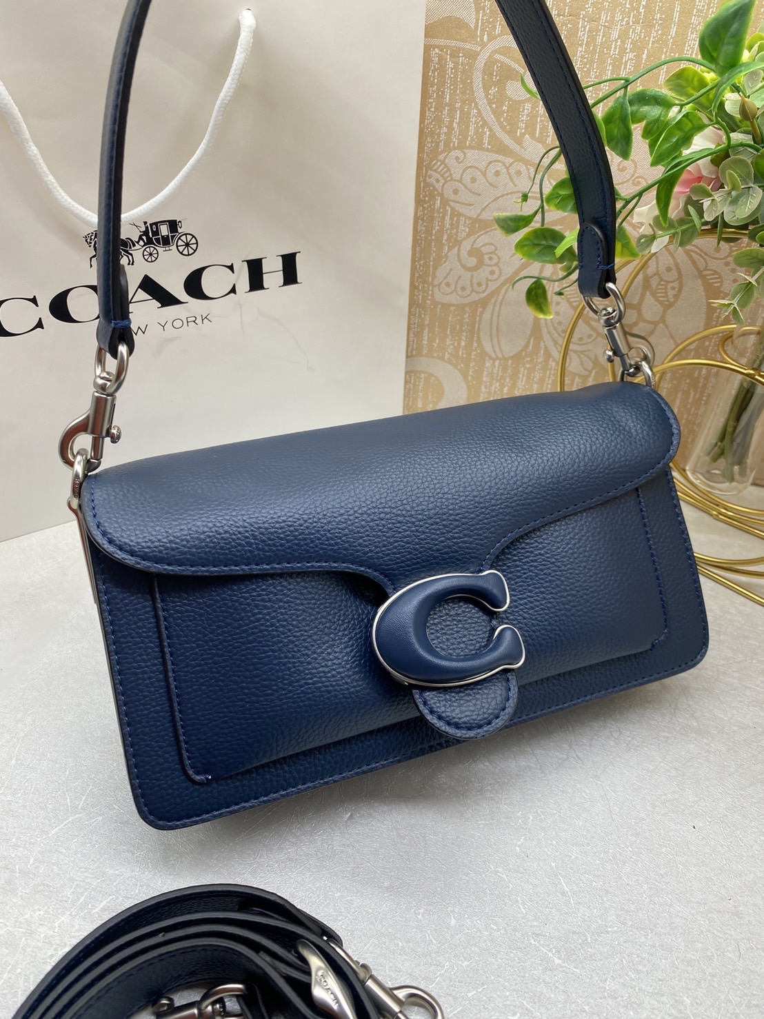 COACH TABBY CROSSBODY WRISTLET 26cm สีใหม่ล่าสุด ต้อนรับสงกรานต์นี้ รุ่นนี้ต้องเข้าแล้ว พกพาได้ตลอดวันเลย ห้ามพลาดค่ะ! พร้อมส่งที่ไทย