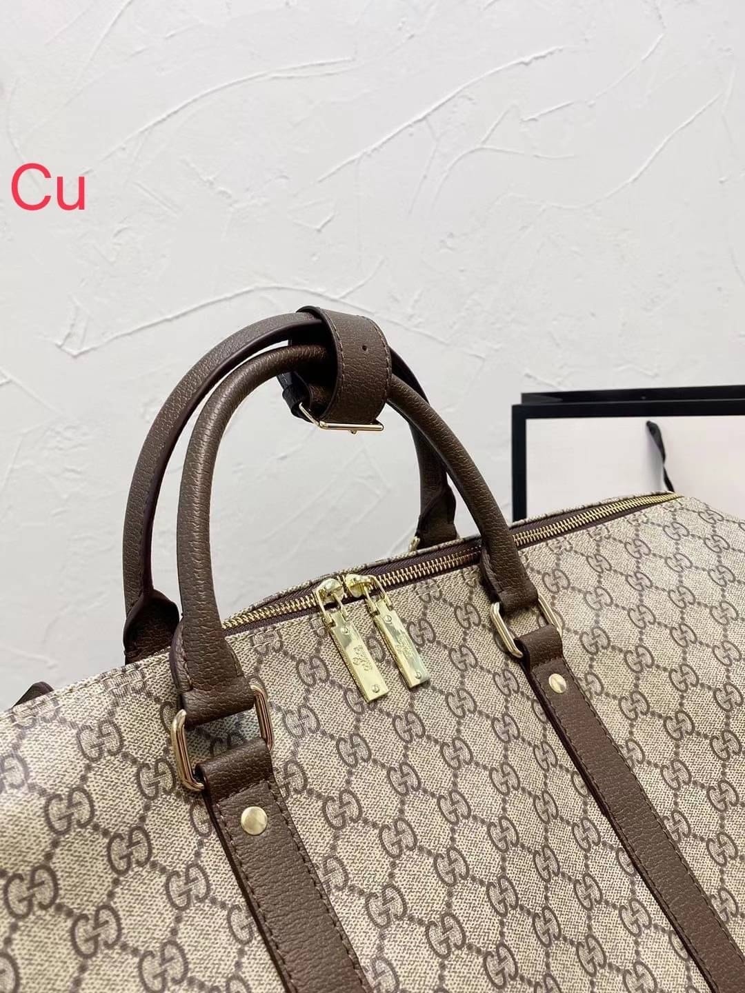 GUCCI Keepall Bag / GUCCI travel bag / GUCCI Duffle Vintage Monogram Travel Bag กระเป๋าเดินทาง เตรียมความพร้อมสำหรับทริปเที่ยวช่วงสิ้นปี!! ดีไซน์เรียบง่าย แฝงความคลาสสิค ที่ใช้ได้ทั้งชายและหญิง