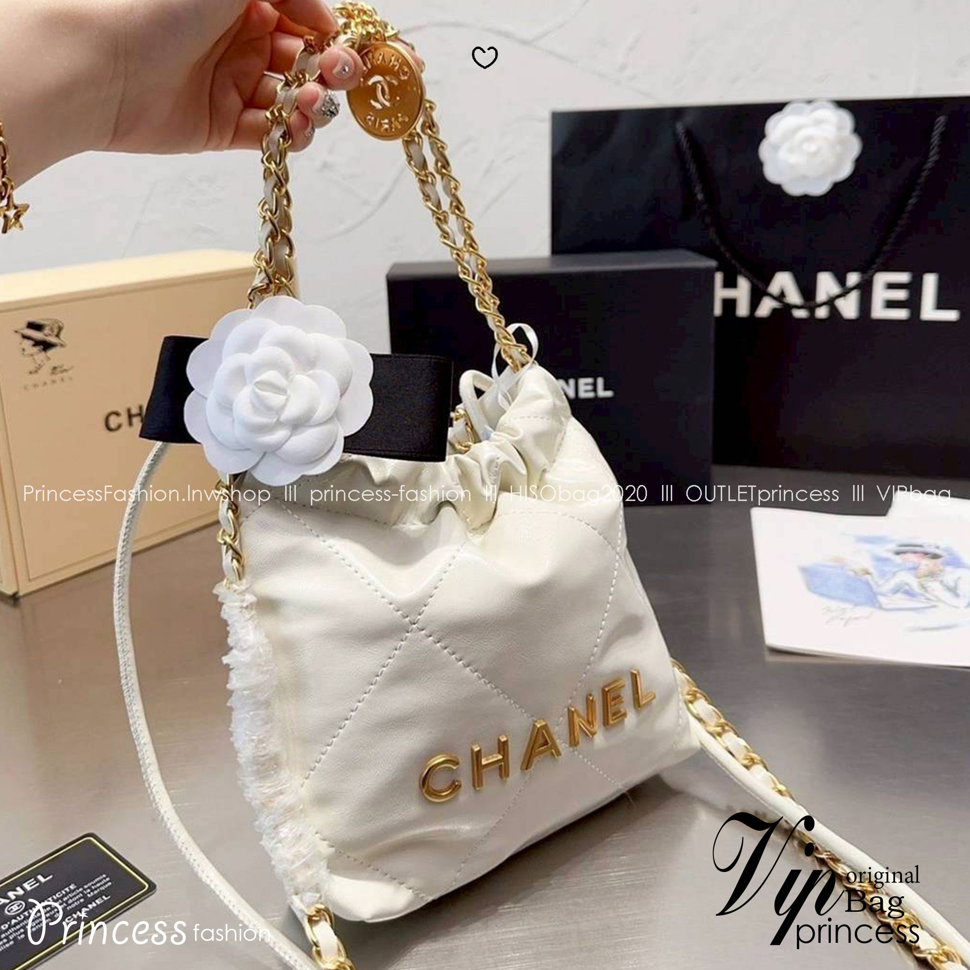 CHANEL 22 Mini bag สีใหม่สวยหวานสดใสเข้าแล้วค่า สวยเกินต้านที่สุดกับไอเท็มนี้ ที่สาวๆหรือใครๆก็ต้องมีแล้ว!! มาในไซส์มินิ น่ารักจริงจัง!! แค่เห็นก็หลงรัก