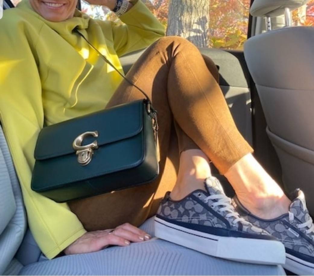 COACH STUDIO GLOVETANNED LEATHER SHOULDER BAG (C6641)🌺ห้ามพลาดเด็ดขาด!! สวยละมุน เรียบหรู ดูแพงสุดๆ!! //กระเป๋าถือ กระเป๋าสะพาย ดีไซน์เนี้ยบ! เฉียบมาก!// วัสดุหนังแท้ หนังเรียบเต็มใบ อยู่ทรง สวยมากๆ ดีเทลเรียบหรู ผู้ดีสุดๆ!// ด้านหน้าเปิด-ปิดด้วยต