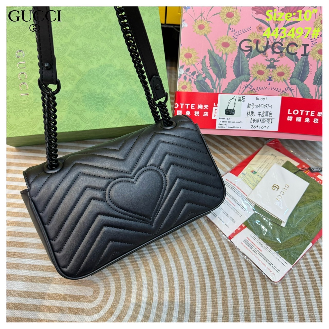 GUCCI GG Marmont small shoulder bag 🖤 กระเป๋าสะพายข้างรุ่นคลาสสิค ดีไซน์ใหม่ อะไหล่ดำ สะพายขับผิว ดูแพง อัพลุคได้สบายๆ เปิด-ปิดด้วยตัวกดล็อคแน่นหนา ด้านหลังดีไซน์รูปหัวใจ 🖤