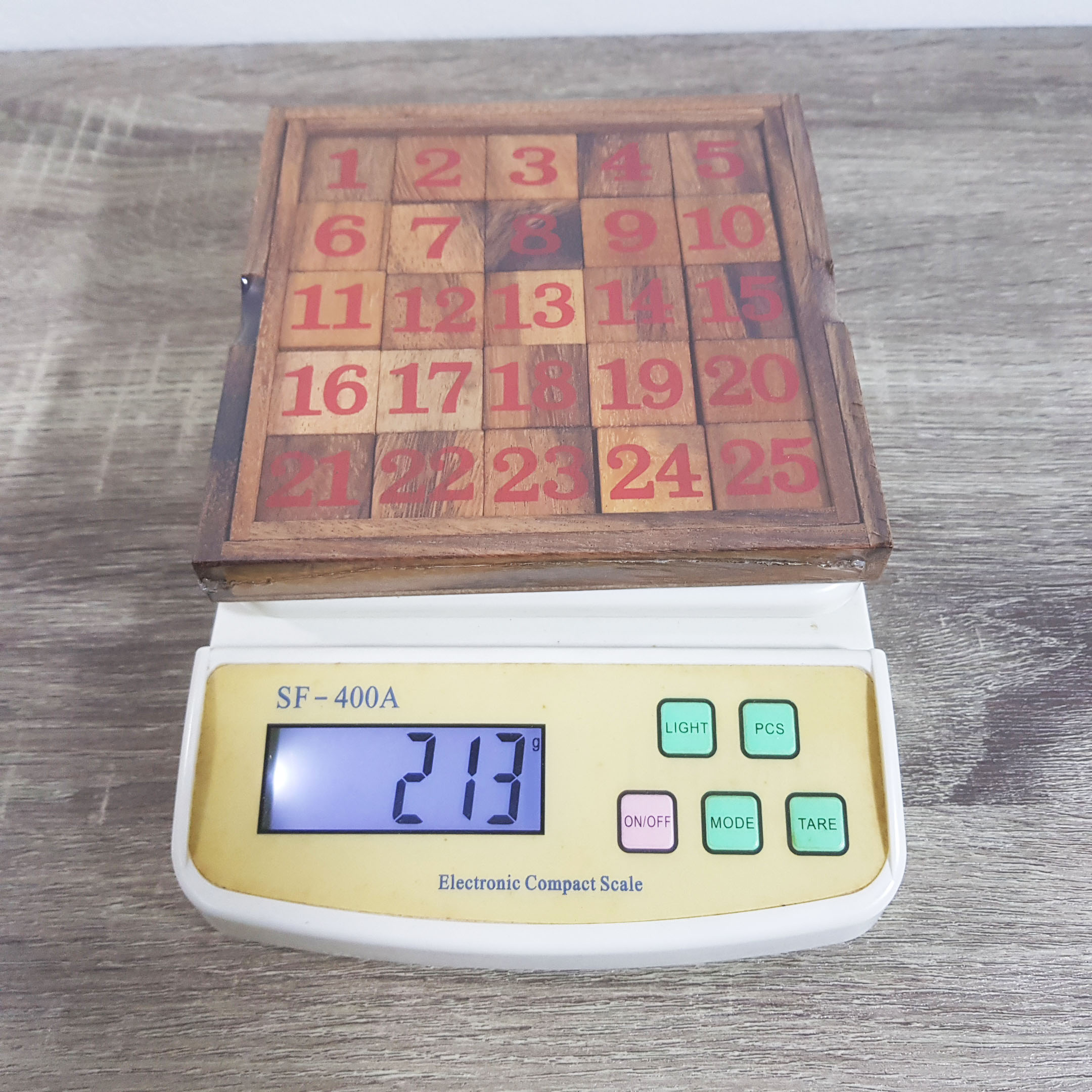 เกมแก้ปริศนาเลื่อนตัวเลขไม้ บล็อกตัวต่อไม้ เกมขยับตัวเลขไม้