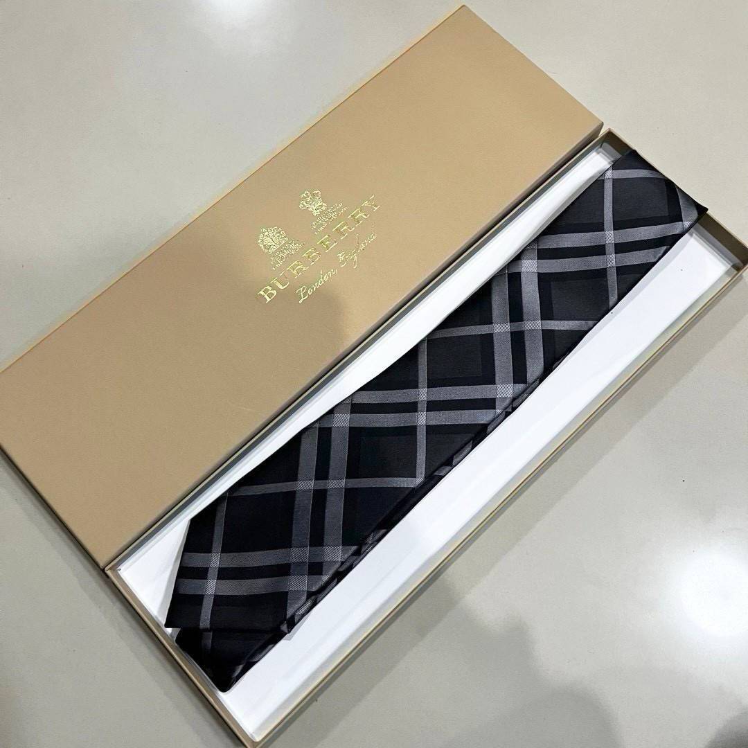 TOP ORI | BURBERRY NECKTIE THE BEST QUALITY Check Silk Tie เกรดเทียบแท้เทพดีสุด เนคไทแบรนด์เนมเบอร์เบอรี่ ผ้าไหมอิตาลี่ทอละเอียดปราณีตทุกเส้นทำมือสวยคมชัด