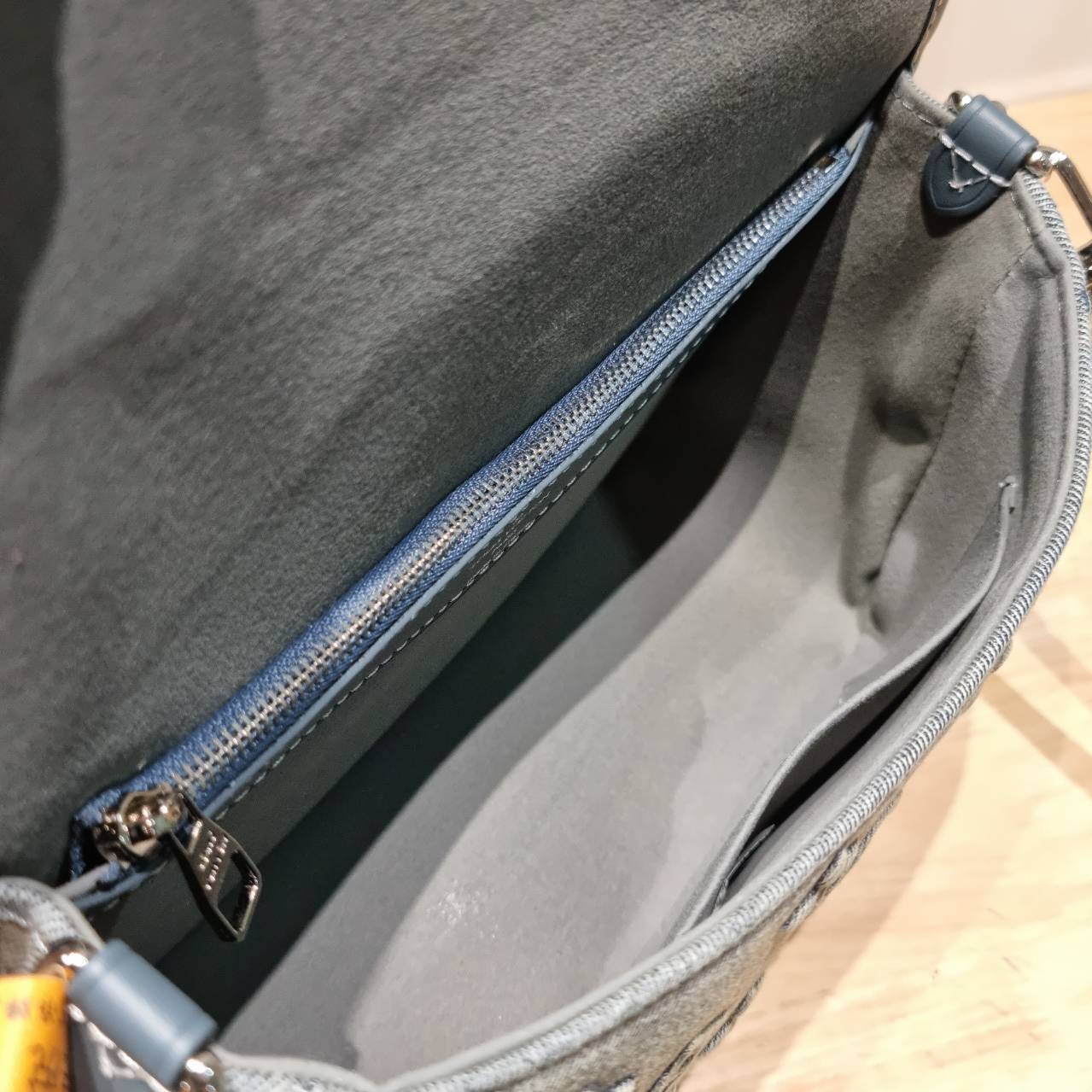 LV diane monogram washed denim bag ใหม่ล่าสุด กับกระเป๋าทรงสุดฮิต คลาสสิคและเป็นอีกหนึ่ง signature ที่มาในรูปแบบ washed denim สวยดูแพงสุดๆ