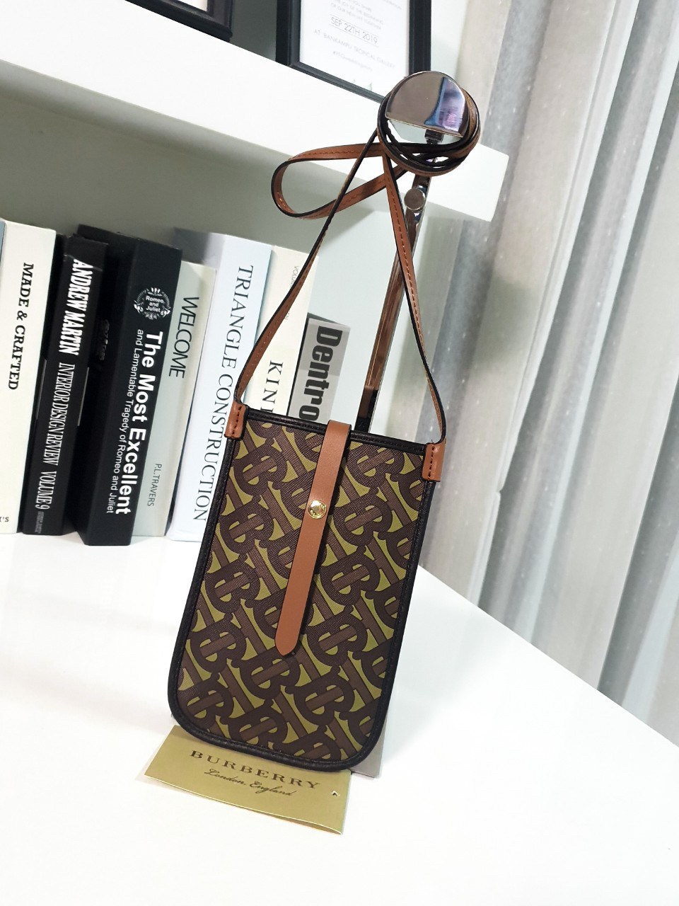BURBERRY MONOGRAM PRINT STAP PHONE CASE Purchase Limited Edition (GWP)