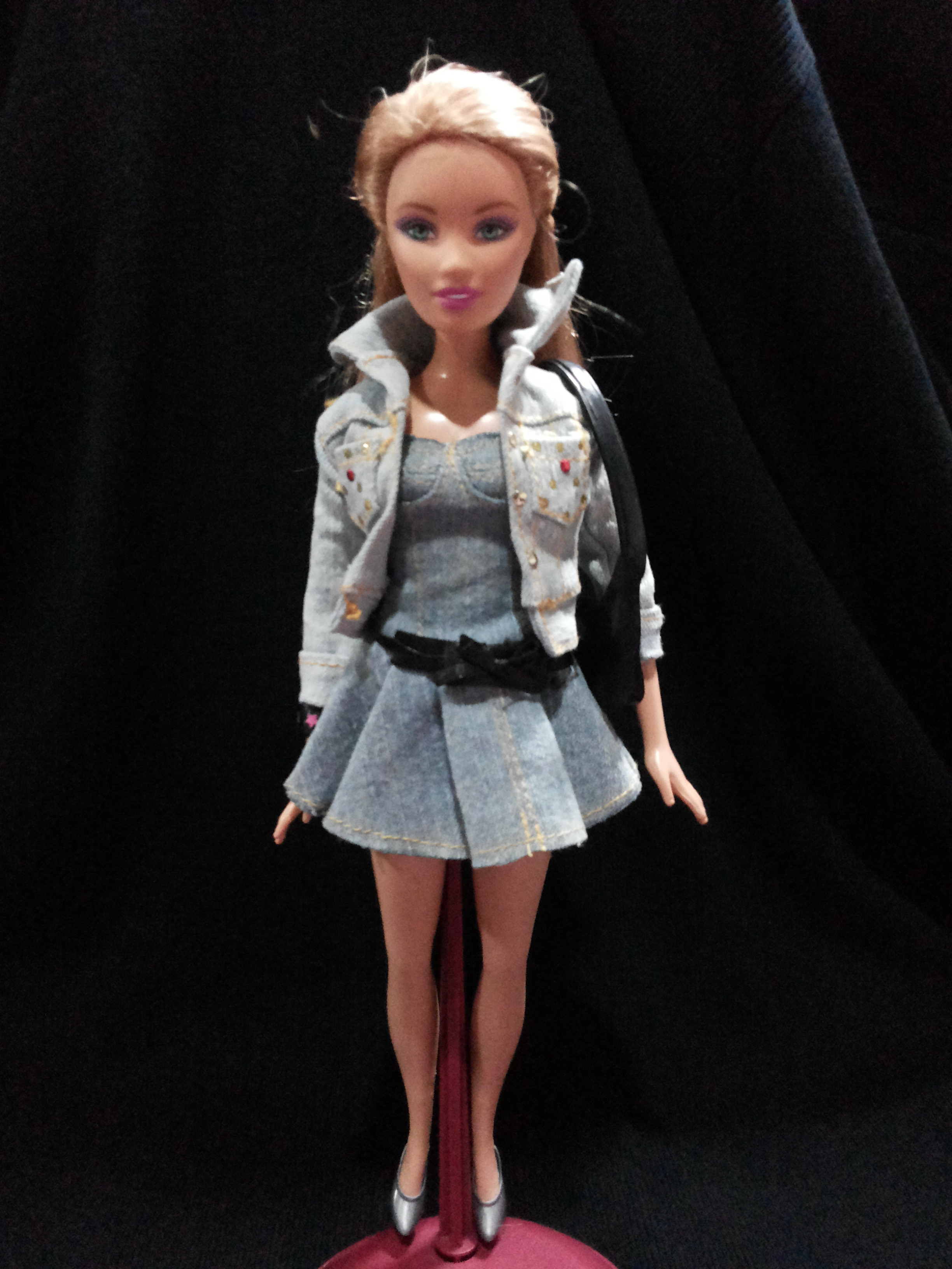 Barbie in Jet Set Jean ตุ๊กตาบาร์บี้แท้มือสองสภาพดีมาก