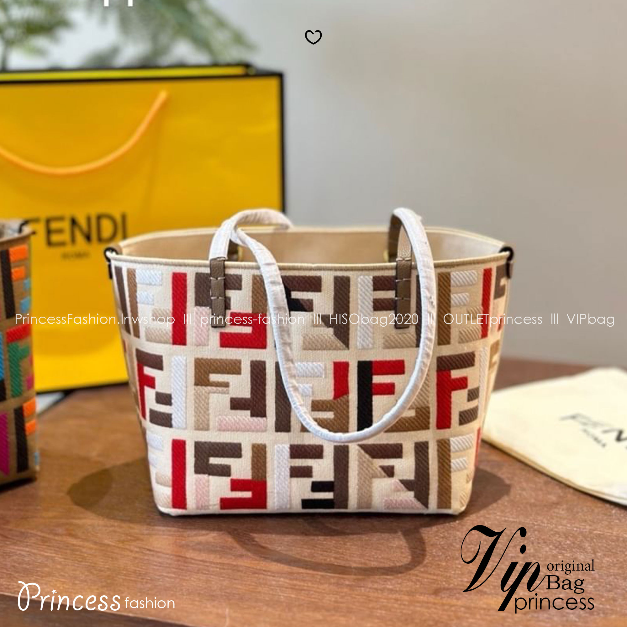 FENDI Small Roll shopper Bag / Fendi Bucket Bag @Chinese Valentine’s Day Limited Edition shopper กระเป๋าทรงบัคเก็ต ดีไซส์สวยหลากสี ในเทศกาลจีนวาเลนไทน์ โดดเด่นด้วยลายนูน FF เป็นเอกลักษณ์ที่ปักด้วยเส้นด้ายหลากสี