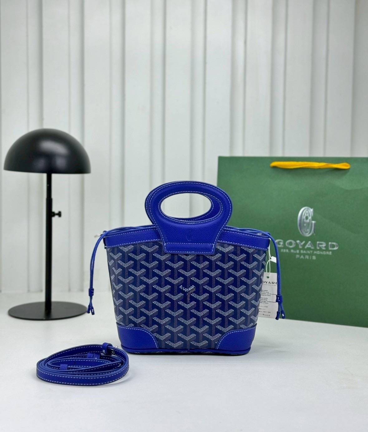 ORI หนังแท้ | Goyard Beluga Mini Bag กระเป๋าสะพายทรงบัคเก็ต พร้อมหูจับในตัว สะดวกใช้งาน ด้านในเป็นผ้าดีไซน์ผูก เพิ่มความน่ารักน่าใช้ สวยมากค่ะ