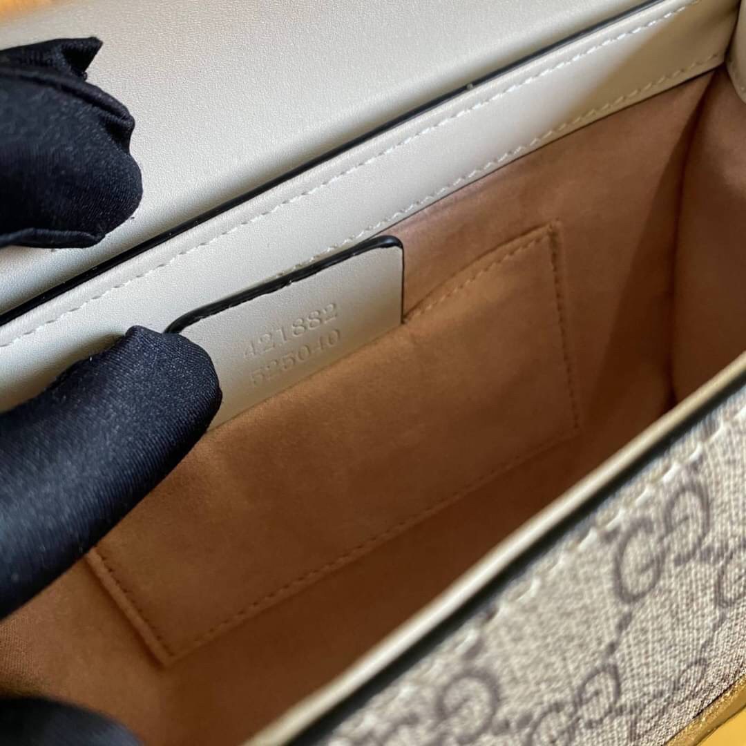 VIP GIFT 】หนังแท้ GUCCI Padlock small shoulder bag GG Supreme canvas กระเป๋าสะพายไหล่ขนาดกะทัดรัด เหมาะกับวันสบายๆ แต่ยังคงความหรูหราตามแบบฉบับแบรนด์ คุ้มค่าน่าใช้ งานจริงสวยมากๆ ค่ะ