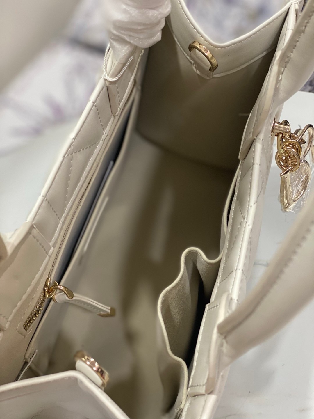 พร้อมส่ง 4 สี Small Dior Book Tote Macrocannage / DIOR TOTE BAG กระเป๋าทรงโท้ท เกรดออริ สลับแท้ 1:1 ใช้ต่างประเทศได้