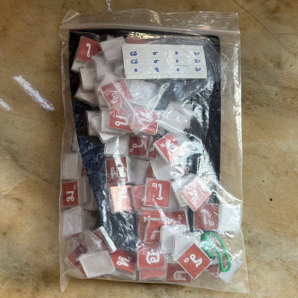 ตัวเบี้ยสำรองคำคมแบบใส รุ่นทั่วไป 104 ตัว (Kumkom Game Tile)