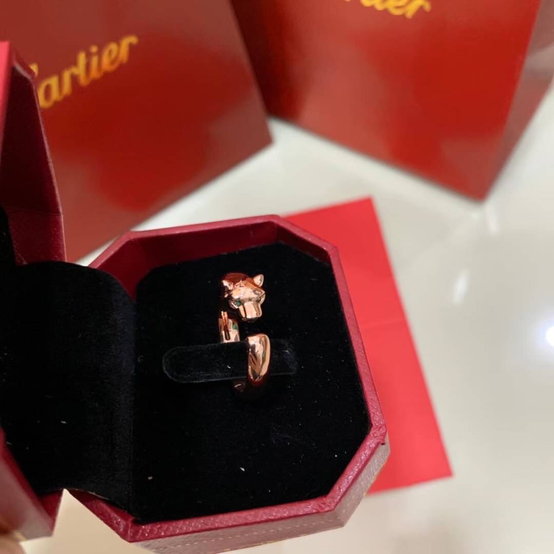 Panthere de Cartier Rings แหวนหัวเสือคาเทียร์ เกรดออริจินิล ปั้มทุกจุด วัสดุคุณภาพดี ไม่ลอกไม่ดำ พร้อมกล่องปั้มลายแบรนด์ ภาพสินค้าถ่ายจากงานขายจริง ใช้งานต่างประเทศได้