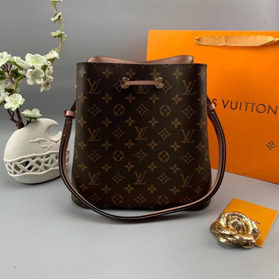 LOUIS VUITTON NEONOE MM งานหนังแท้ สวยคมทุกมุมมอง ภาพสินค้าถ่ายจากงานจริง ORIGINAL GRADE เกรดสลับใบจริง