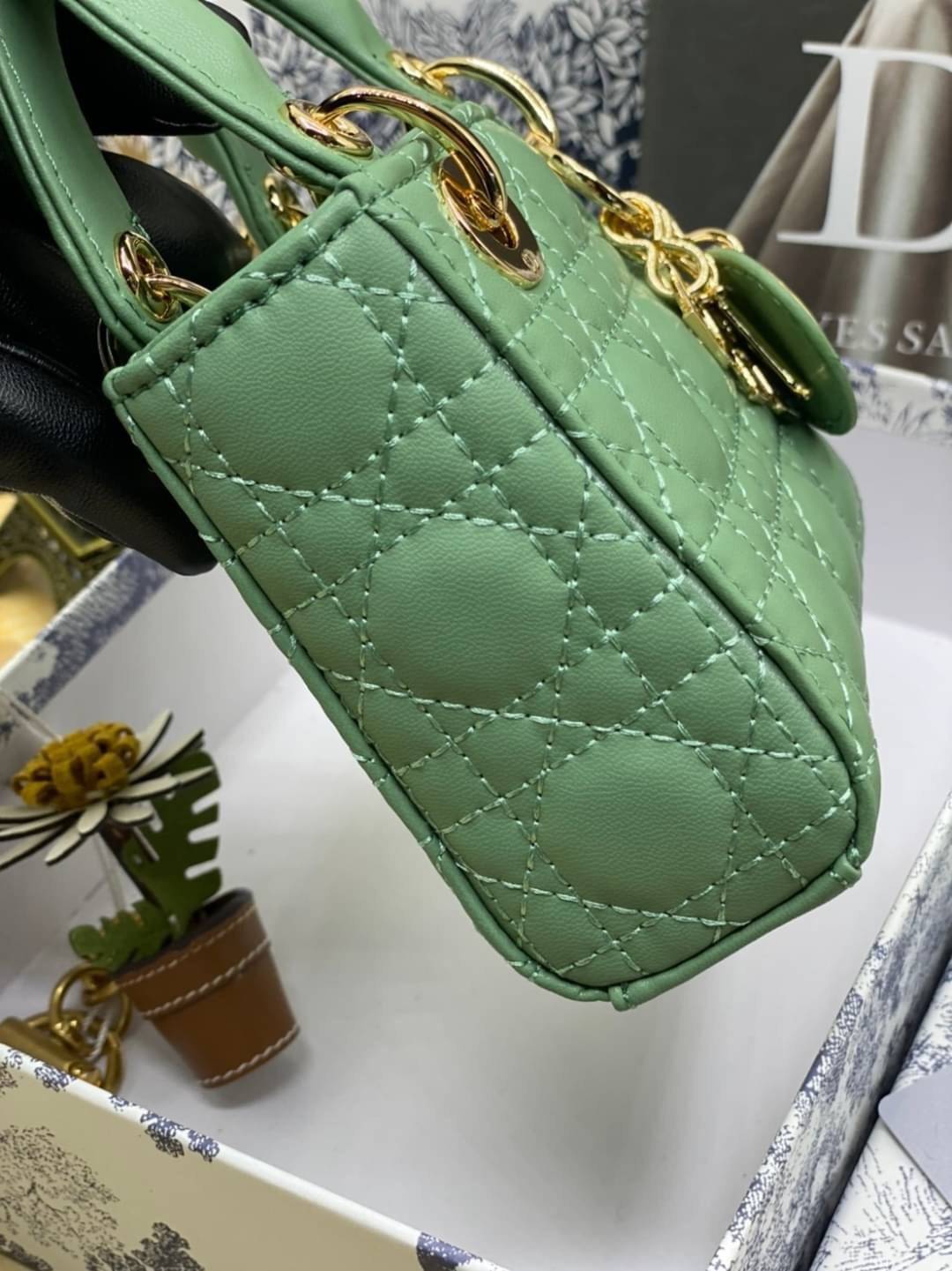 VIP 】หนังแท้ CHRISTIAN DIOR MICRO LADY DIOR BAG Cannage Lambskin