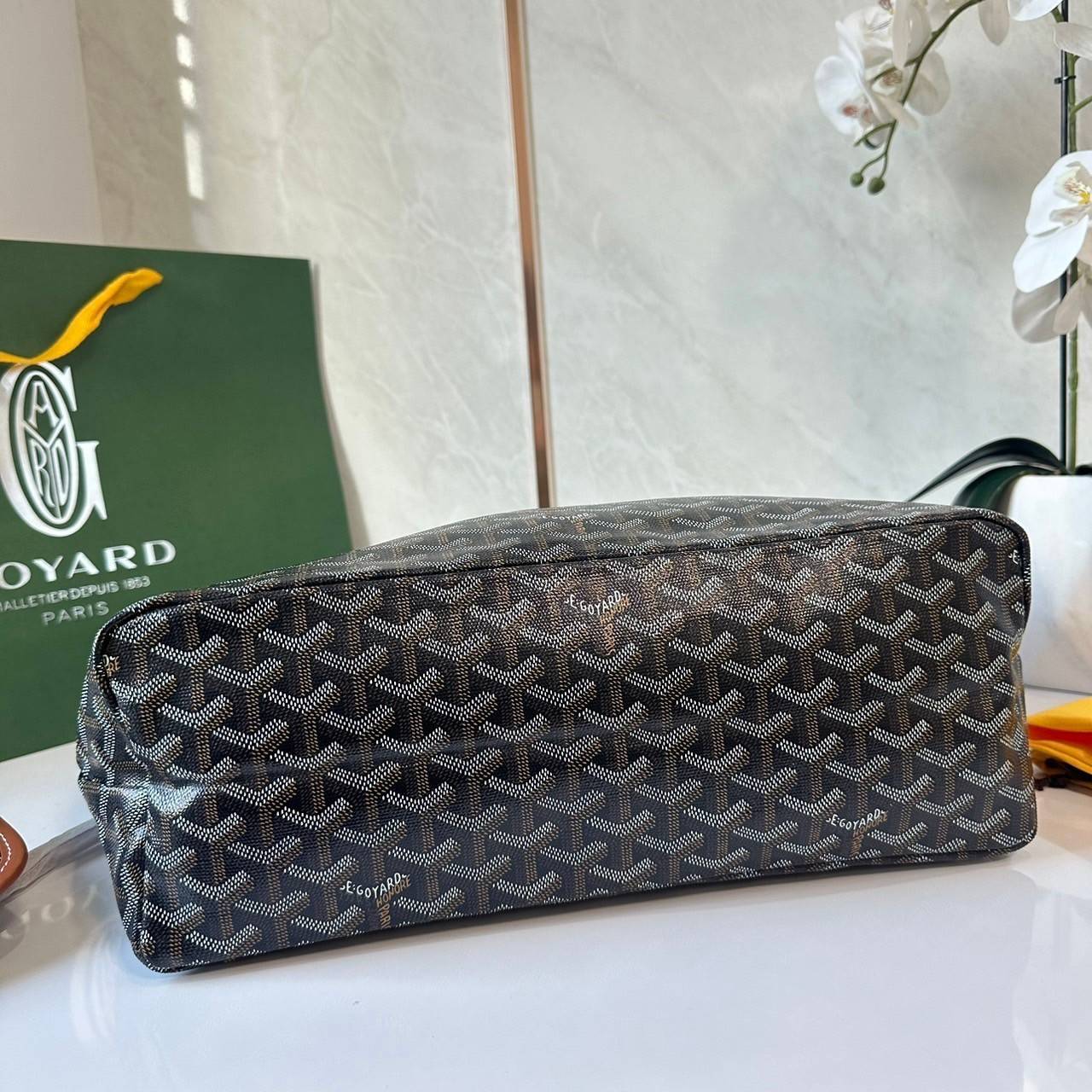 พร้อมส่ง 5 สี PM GOYARD ANJOU PM REVERSIBLE TOTE BAG / Goyard tote bag กระเป๋าทรงโท้ทใบใหญ่ เกรดไฮเอน 1:1 ใช้งานต่างประเทศได้ ภาพถ่ายจากงานขายจริง