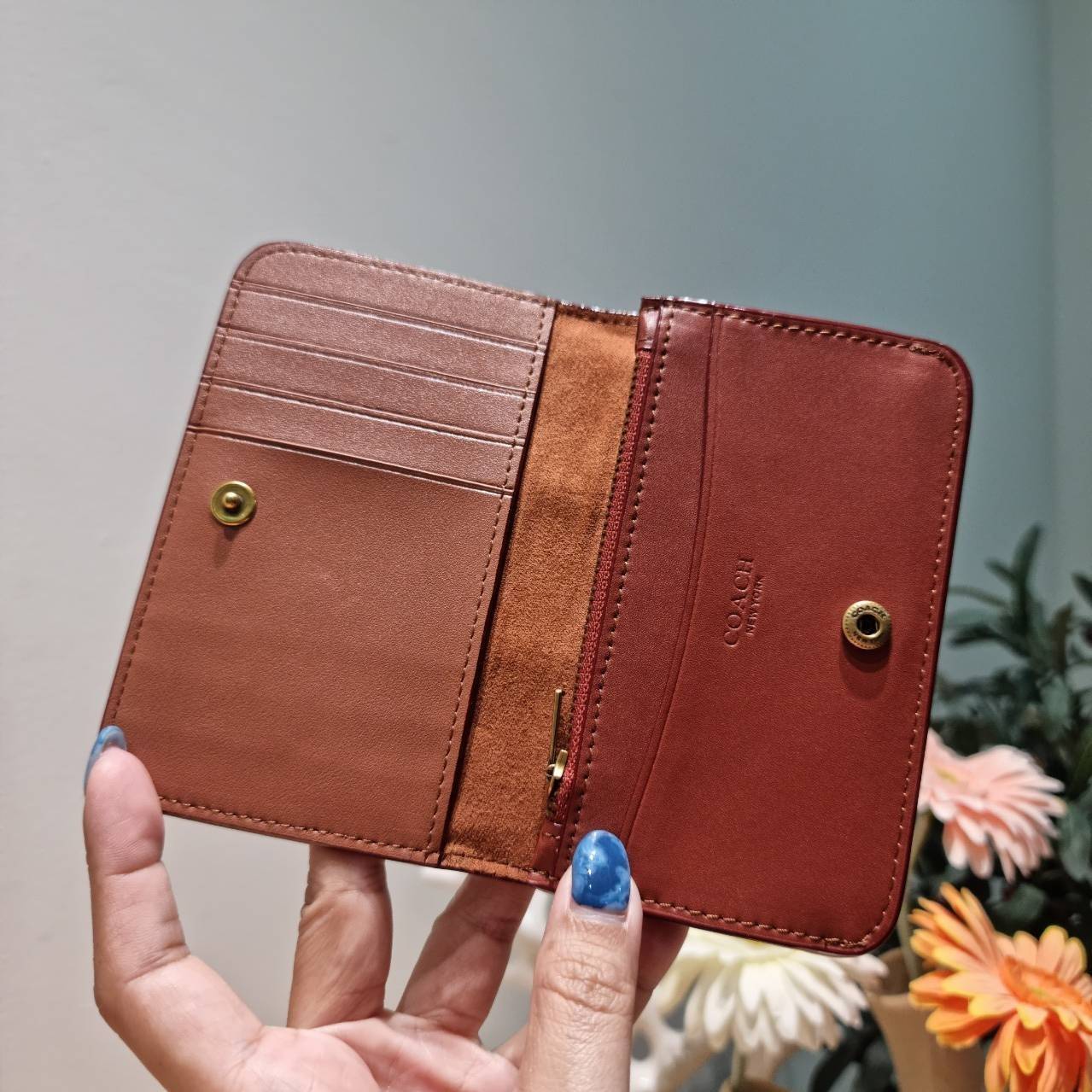 COACH SLIM CARD CASE IN SIGNATURE CANVAS C4818 / C5870 / C4818 กระเป๋าถนอมบัตรกึ่งกระเป๋าสตางค์ เกรดท็อปออริ เกรดดีสุด สลับแท้ 1:1 ใช้ต่างประเทศได้