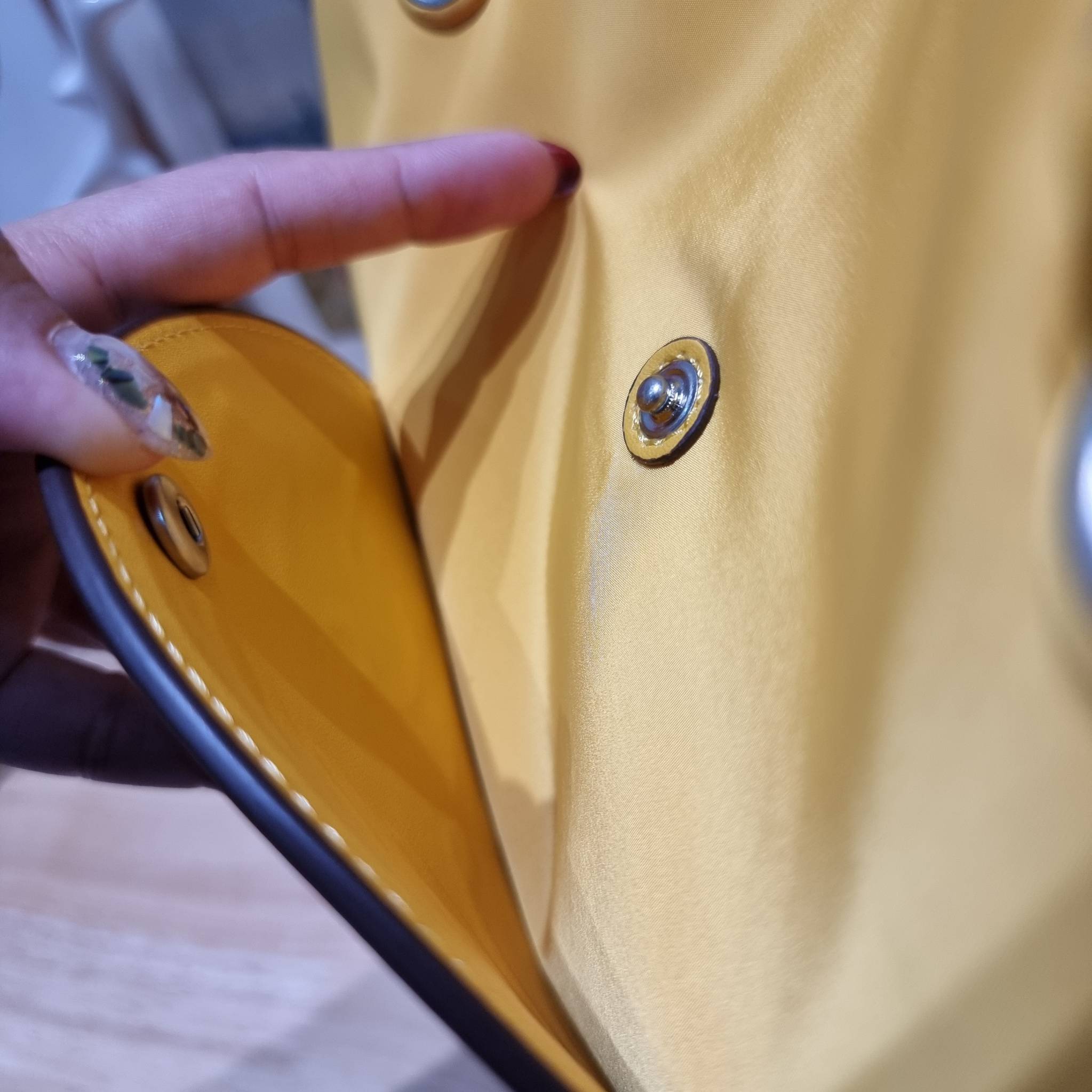 TORY BURCH Ella Chain Tote Bag / TORY TOTE NYLON BAG พร้อมส่ง 4 สี กระเป๋าสะพายทรงโท้ทใบใหญ่ จุของไปเลยแน่นๆ รูปทรงคลาสสิคชวนใช้ โดดเด่นด้วย patch โลโก้ แนะนำรีบสั่งใช้ไปสวยก่อนใครได้เลยน้า