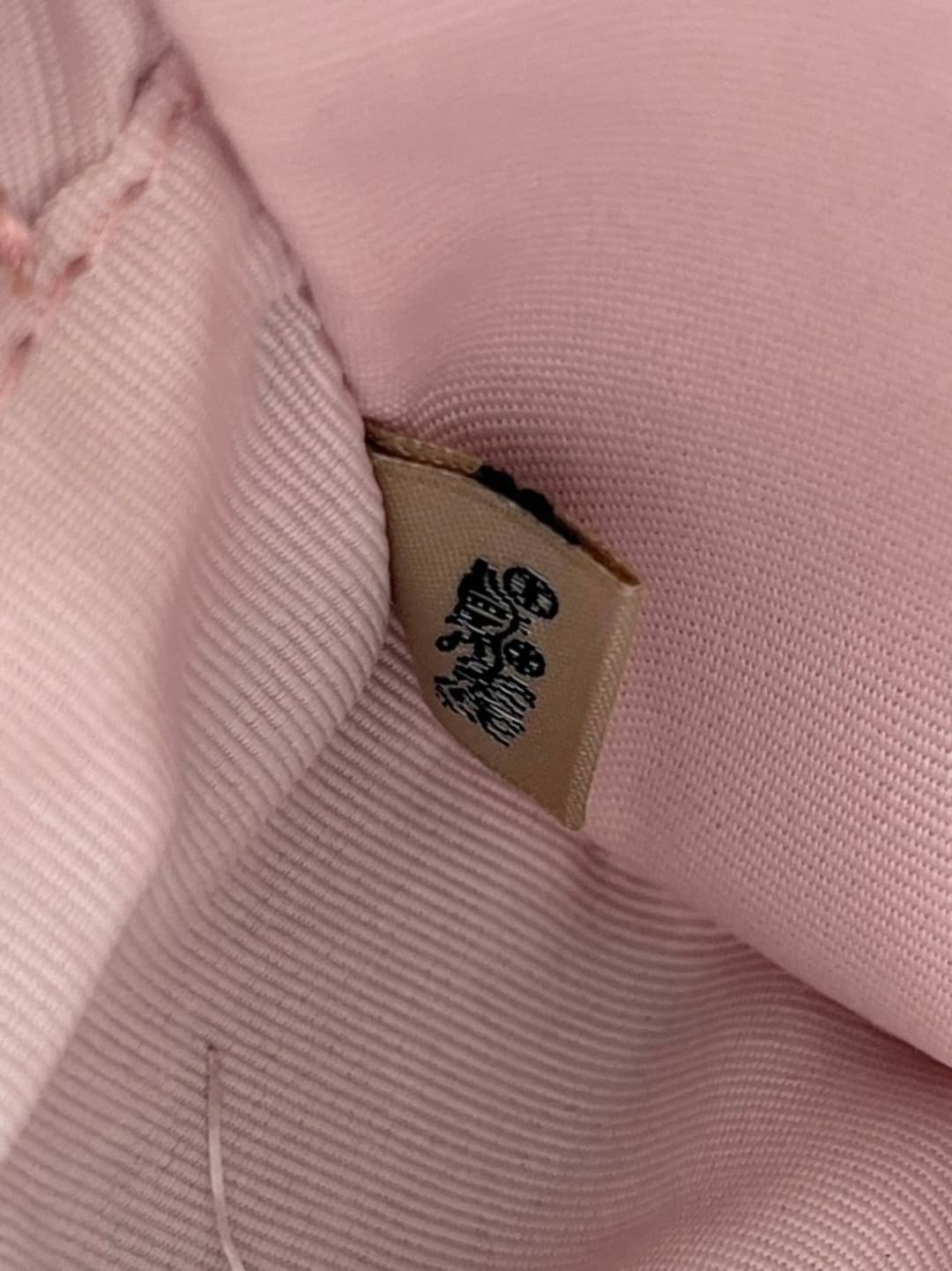 COACH Wildflower Printed GEMMA Mini Camera Bag น่ารักได้ไม่ต้องรอเช่นเคยอีกหนึ่ง!! สายหวาน สายเจ้าหญิง ไม่ควรพลาด!! กระเป๋าทรงกล่องสุดฮิต ในดีไซน์มุ้งมิ้ง มาให้จัดกันแน่นๆเลยจ้า ดอกไม้คละเต็มใบ สวยๆหวานๆ ด้านหน้ามีซิปให้เก็บของได้จุกจิก ภายในโล่งกว้างใส่ข