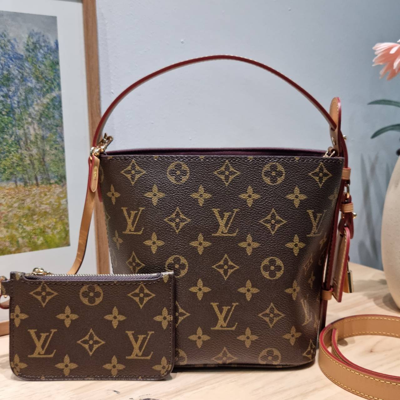 LV All In BB Bag กระเป๋าทรงบัคเก็ตที่มาแรงมากๆตอนนี้ พร้อมสีใหม่ต้อนรับวาเลนไทน์ รูปทรงคลาสสิคสะดวกใช้ ดีไซน์ลูกเล่นสนุกๆ
