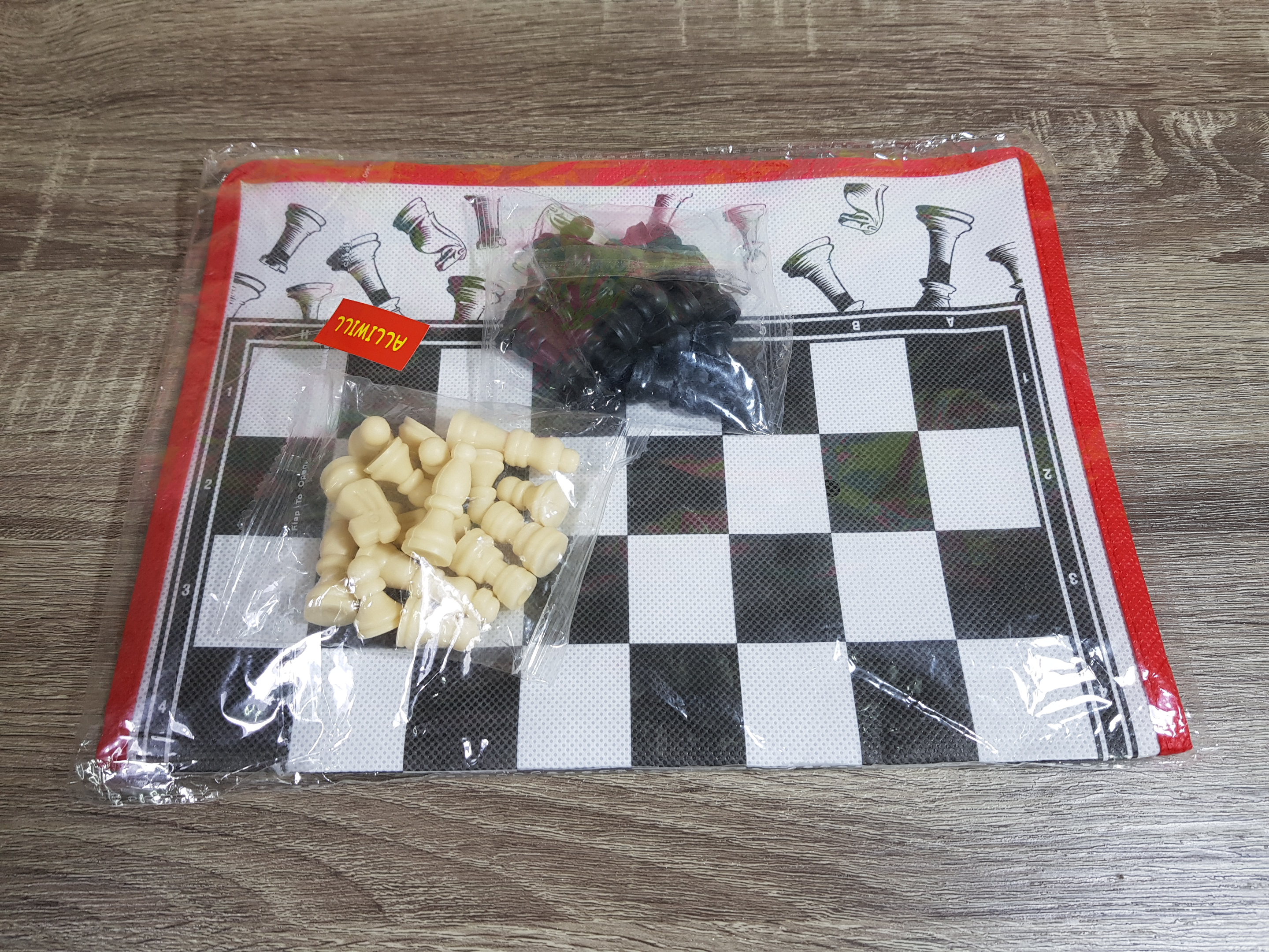 ชุดหมากรุกสากลขนาดเล็ก(ช่อง2.5x2.5 cm.)