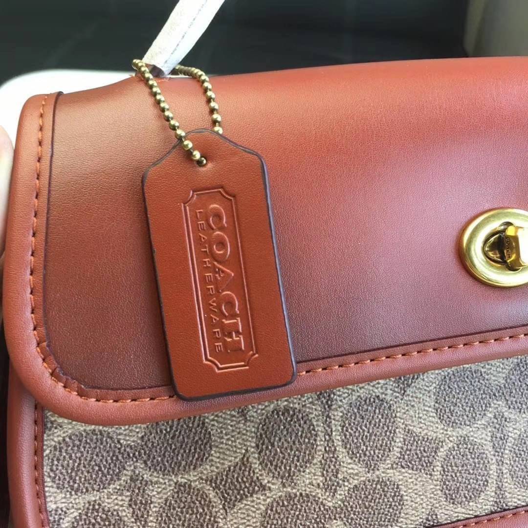 OUTTLET 】Auth Coach 1941 Turnlock Clutch Crossbody Bag พร้อมส่งที่ไทย