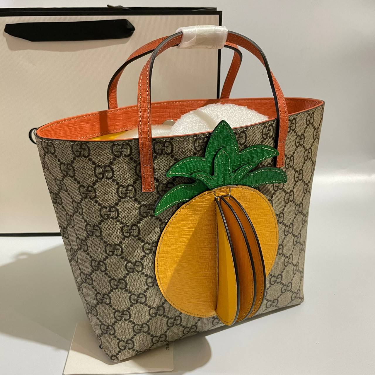 VIP 】Animal-Friendly Gucci Kid GG Supreme Tote Bag งานหนังแท้ทรงตั้งสวย ขนาดกะทัดรัด จุของได้เยอะ ใช้ได้ทั้งเด็กและผู้ใหญ่ น่ารักมากค่ะ