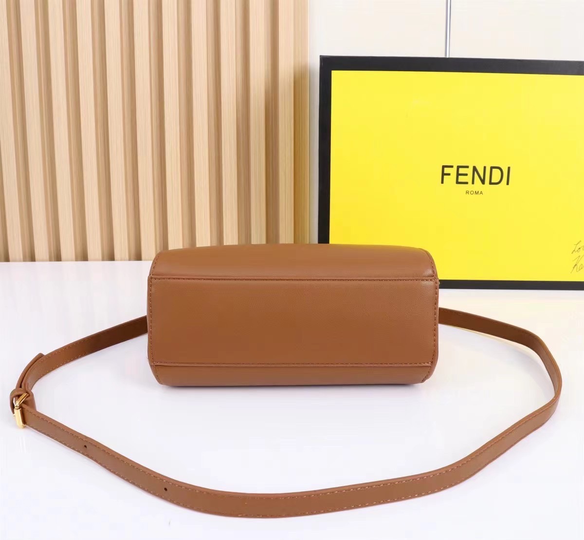 พร้อมส่ง 3 สี FENDI Peekaboo Monster กระเป๋าถือหรือสะพายรูปลักษณ์สวยงามทันสมัย 🧡 เกรดออริจินอล 1:1 สลับแท้ ใช้งานต่างประเทศได้