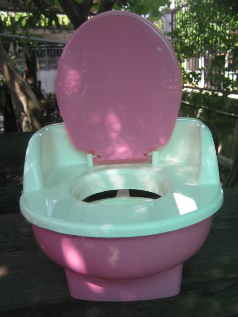 Baby Farlin กระโถนชักโครก สำหรับเด็ก 5 เดือนขึ้นไป ช่วยฝึกให้ลูกนั่งกระโถนค่ะ มือสองสภาพใหม่ค่ะ ไม่ได้ใช้
