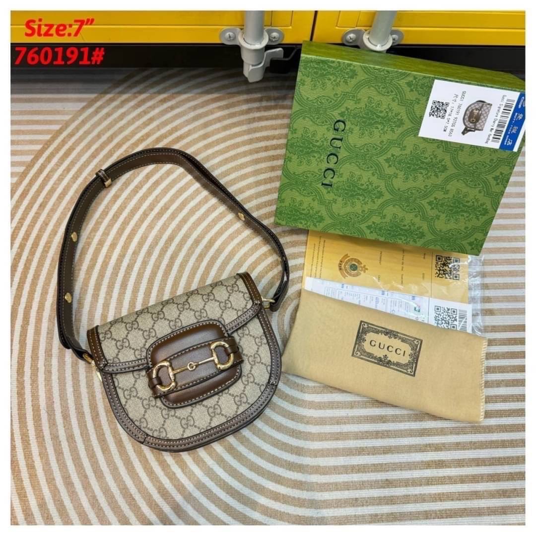 GUCCI Horsebit 1955 mini rounded bag กระเป๋าสะพายไหล่/สะพายข้างสุดคลาสสิค ใหม่ล่าสุด ไซส์มินิทรงครึ่งวงกลม กะทัดรัด สวยอยู่ทรง