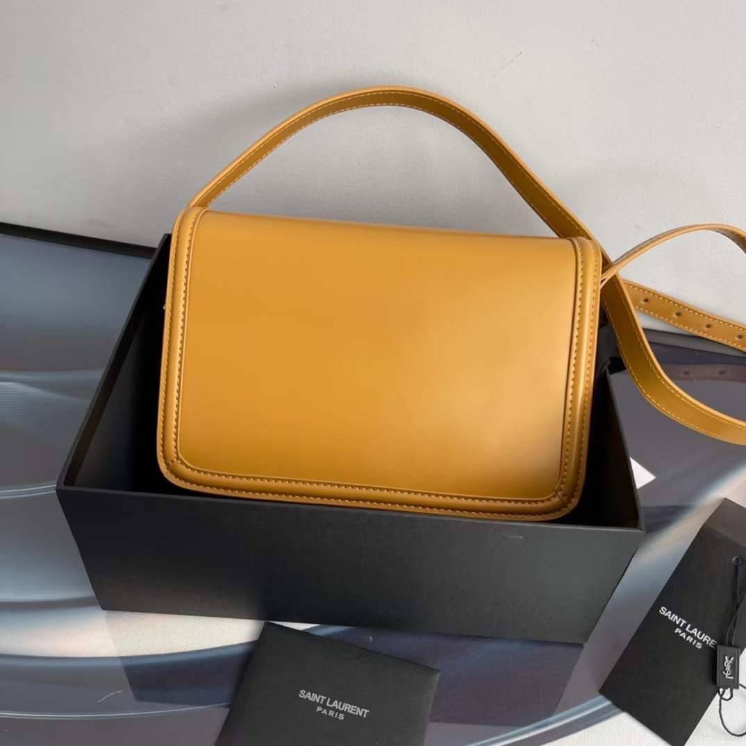 YSL Solferino medium crossbody bag คอลเล็คชั่นน้องโรเซ่ ROSE BLACKPINK ที่สุดแห่งความคลาสสิก เกรดออริจินอล หนังสวยมาก กระเป๋าสะพายรุ่นที่สาวๆ ทุกคนควรมีติดตู้ ภาพถ่ายจากงานขายจริง สวยตามรูป ไม่ผิดหวังค่ะ