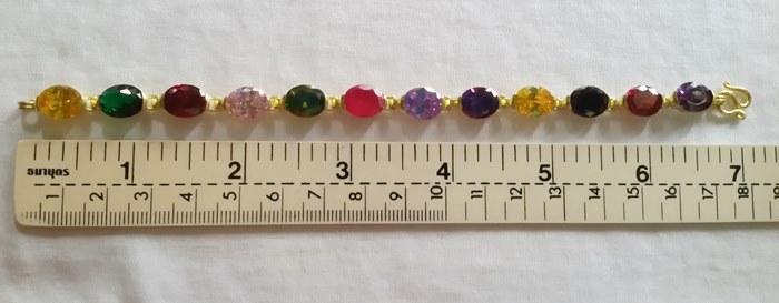 สินค้าหมดค่ะ สร้อยข้อมือพลอยนพเก้าเนื้อทองเหลืองแบบใหญ่ค่ะ