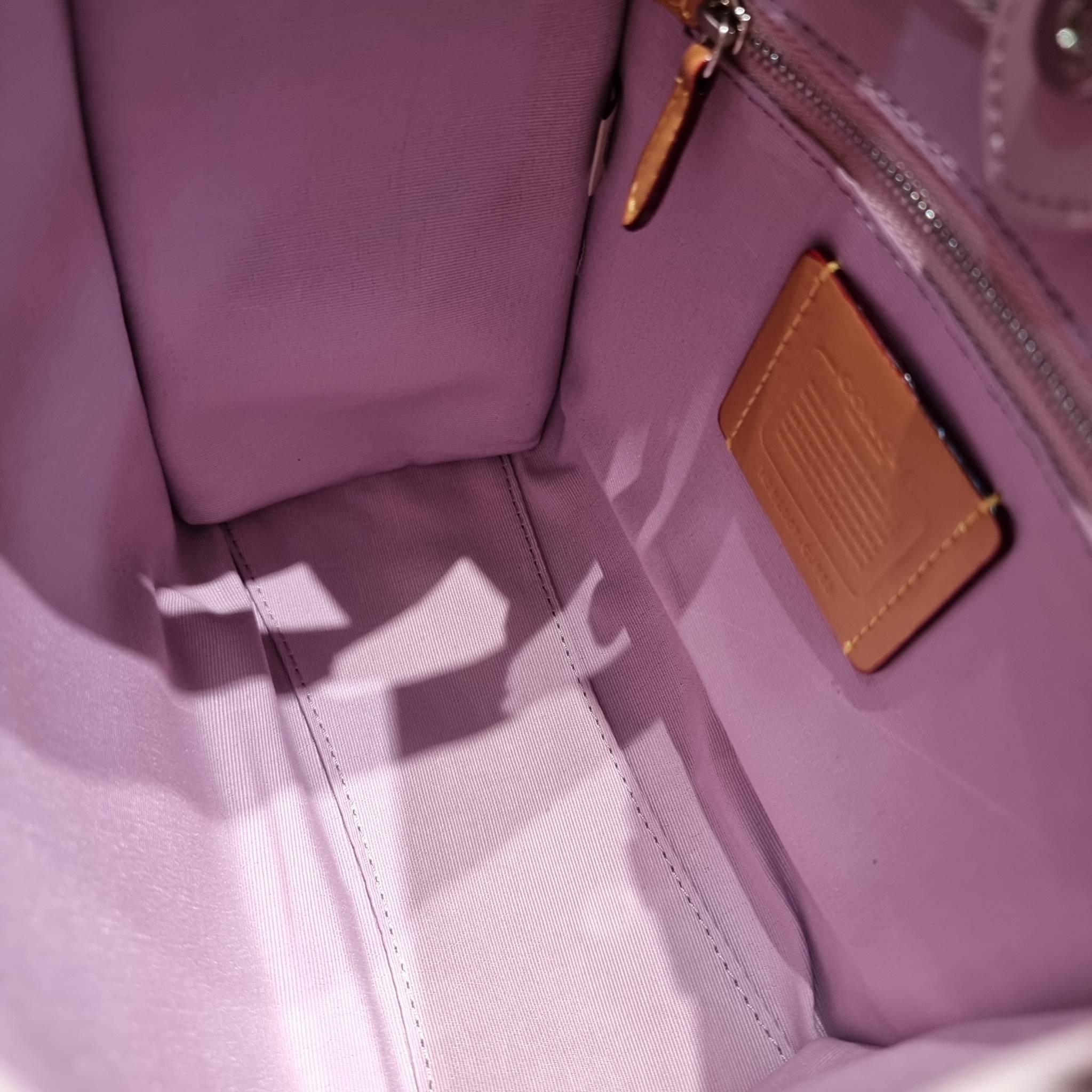 COACH FIELD TOTE 22 IN SIGNATURE DENIM / CJ853 คอลเลคชั่นใหม่ พร้อมสีใหม่ยังไม่เข้าไทย ให้ทุกคนได้มีสวยก่อนใครไปเลย!! กับกระเป๋าทรงโท้ท ไซส์กำลังสวย