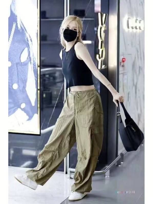 YSL Le 5 a soft hobo bag / YSL Tote 2022 มาใหม่มากก พร้อมส่งที่นี่ที่เดียวเลยค่า กระเป๋าที่สาวๆ ตามหากันหนักจริงๆ ตามรอยคุมโรเซ่ไปเลยค่าา งานเกรดออริจินอล หนังซอร์ฟสวย ภาพสินค้าถ่ายจากงานขายจริง ใช้งานต่างประเทศได้