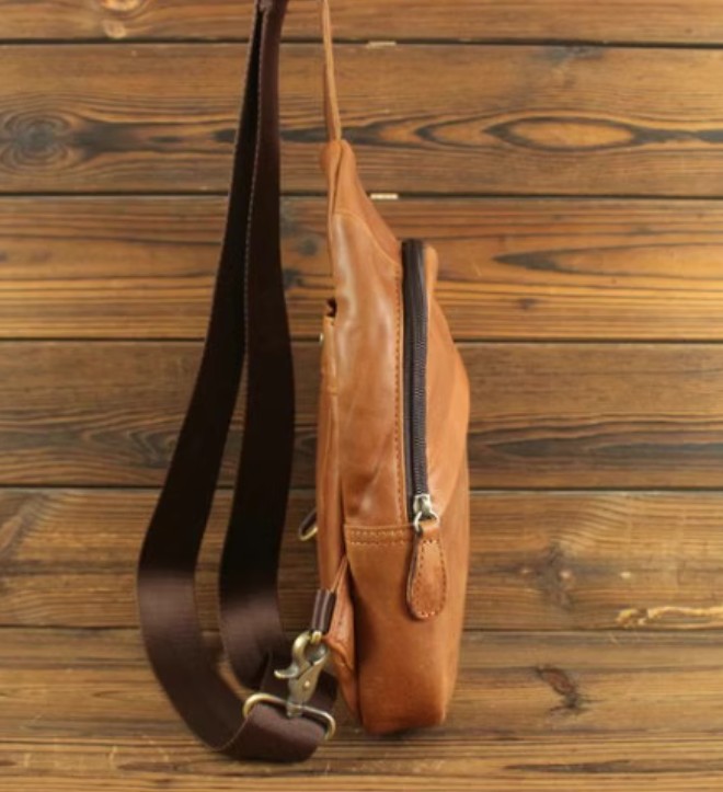 กระเป๋าคาดอกผู้ชาย กระเป๋าคาดหน้า คาดหลัง หนังวัวแท้ ทรงยอดนิยม กระเป๋าสะพายเที่ยว แบบเท่ ๆ 753295