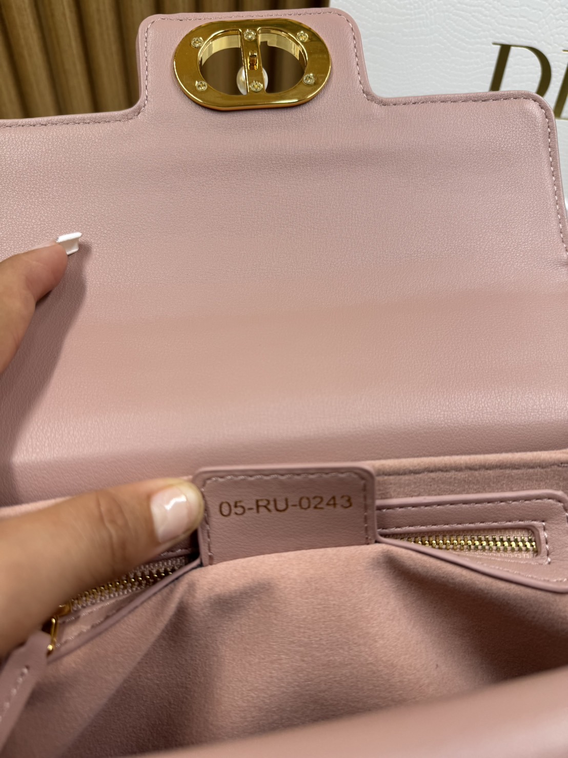 พร้อมส่ง 6 สี Small Dior Jolie Top Handle Bag 22cm กระเป๋าสะพาย เกรดออริ สลับแท้ 1:1 ใช้ต่างประเทศได้