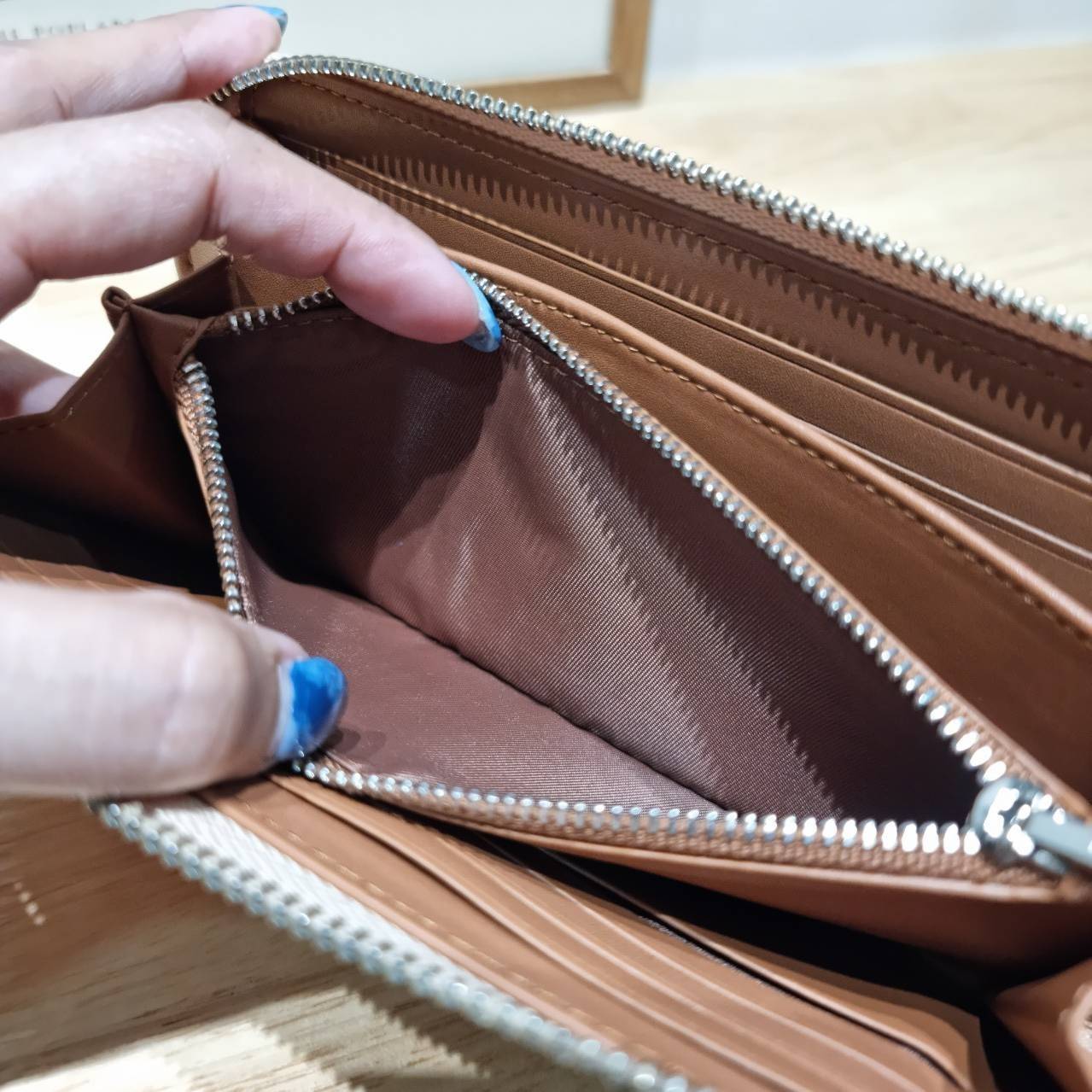 COACH LONG ZIP AROUND WALLET WITH FLORAL PRINT CJ373 / CR930 กระเป๋าสตางค์ใบยาวลายดอกไม้สดใส เกรดท็อปออริ เกรดดีสุด สลับแท้ 1:1 ใช้ต่างประเทศได้