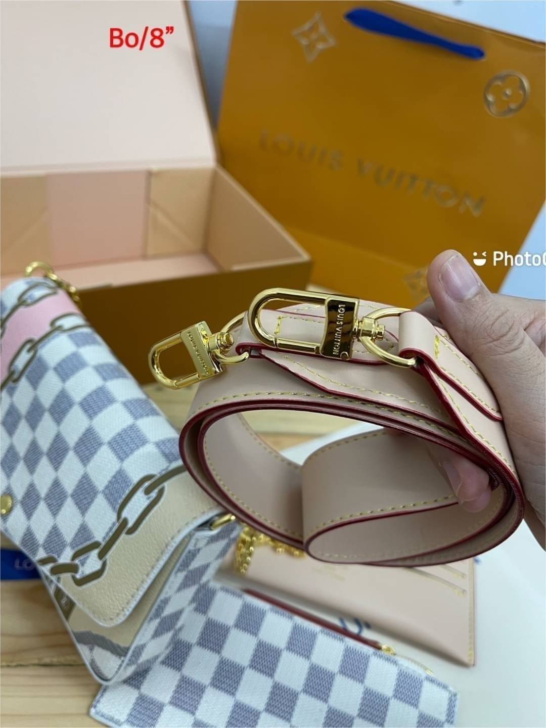LV Felicie Pochette Damier Azur Canvas - Wallets and Small Leather / LV DAMIER AZUR POCHETTE WITH NAUTICAL PRINT คอลใหม่ที่มอบสีสันสดใสรับ summer ได้ดี กับกระเป๋าสะพายทรงพอช ดีไซน์ออกมาให้ใช้งานได้หลากหลาย