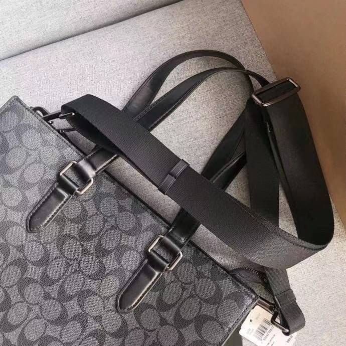 COACH GRAHAM STRUCTURED TOTE IN SIGNATURE CANVAS WITH VARSITY STRIPE C3232