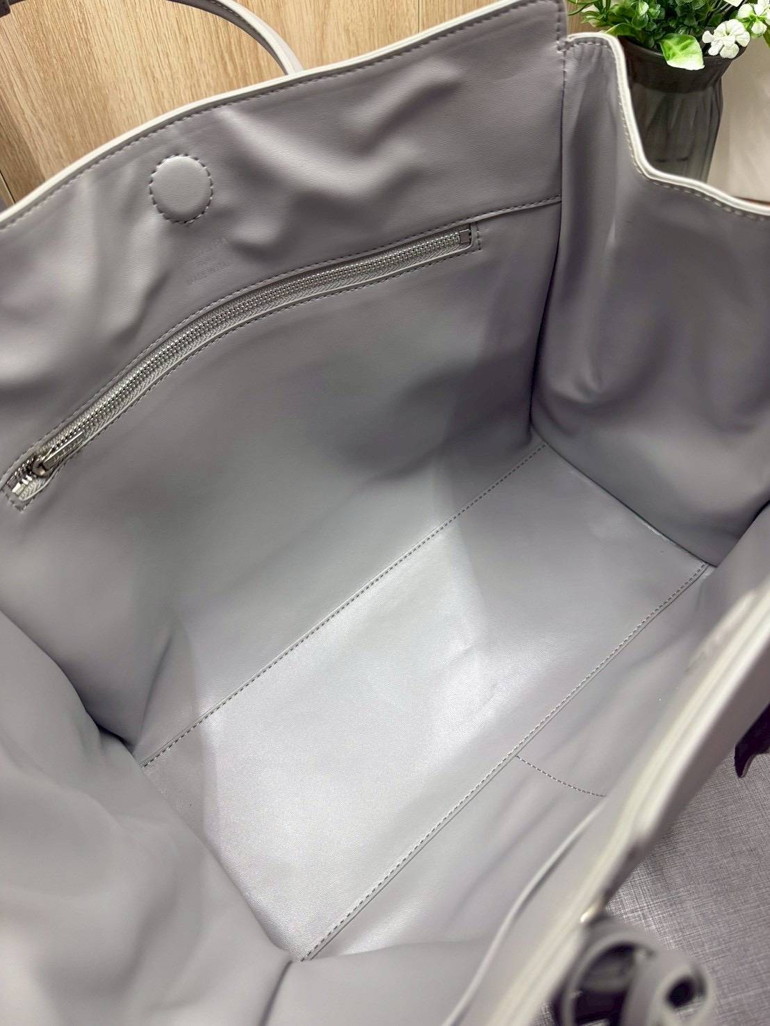 ORI หนังแท้ | Balenciaga Carry All Hampton Bag / Balenciaga Tote Bag 33cm กระเป๋าสะพายทรงโท้ท ภายในโล่งกว้าง ดีไซน์เรียบง่าย เรียบหรู