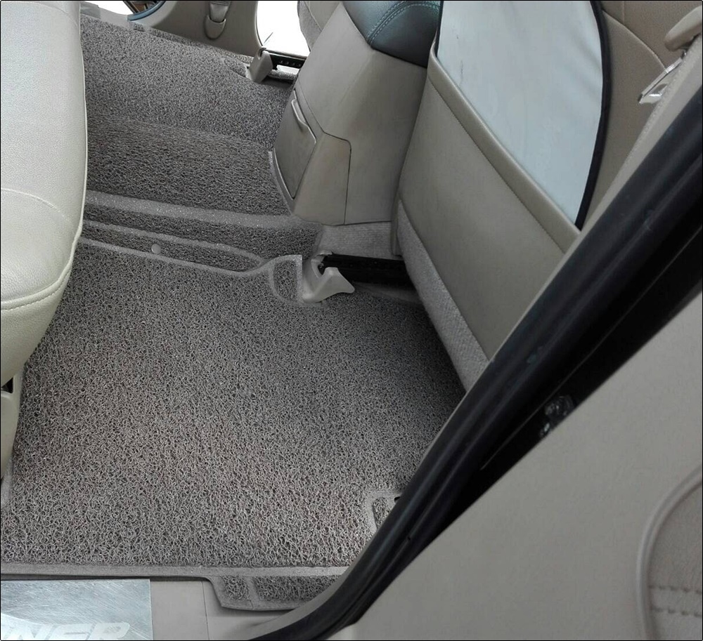 พรมดักฝุ่นไวนิลรีดขอบTOYOTA VIGO 4ประตู พรมดักฝุ่นในรถยนต์ เต็มคัน เข้ารูป ตรงรุ่นรถ