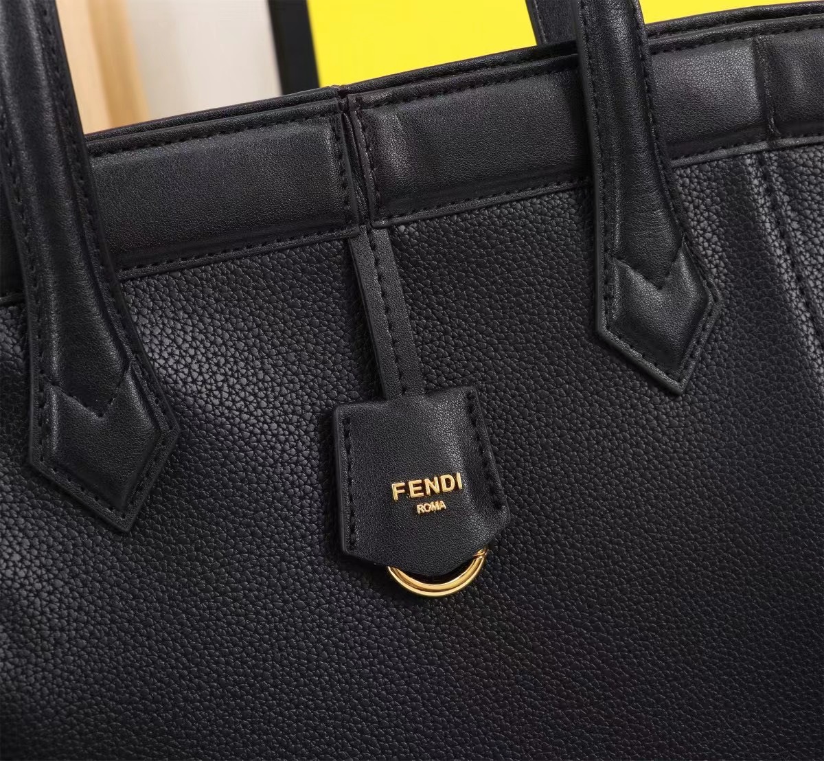 พร้อมส่ง 3 สี FENDI Origami Large Brown FF jacquard fabric bag / FENDI Tote Bag กระเป๋าทรงโท้ทใบใหญ่ สะพายได้2ทรงรูปลักษณ์สวยงามทันสมัย 🧡 เกรดออริจินอล 1:1 สลับแท้