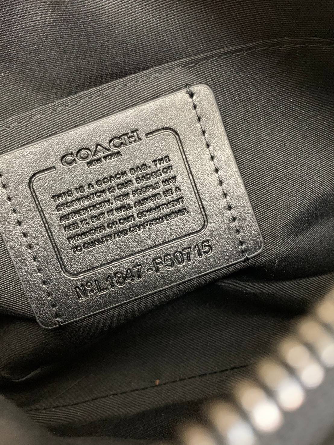 ของแท้ 💯% COACH GRAHAM CROSSBODY IN SIGNATURE ((50715)) พร้อมส่งค่ะ! กระเป๋าสะพายครอสบอดี้ร์ หนังแท้อย่างดี นิ่มมือค่ะ