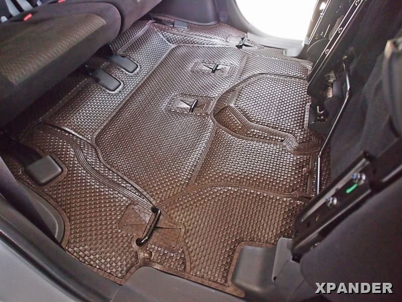 กระดุมเม็ดเล็กรีดขอบ XPANDER สีน้ำตาลช็อคโกแลต เต็มคัน